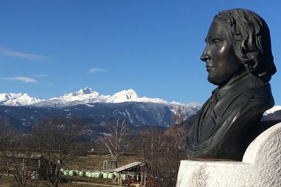 Območje Prešernove rojstne hiše v Vrbi še čaka na celovito ureditev