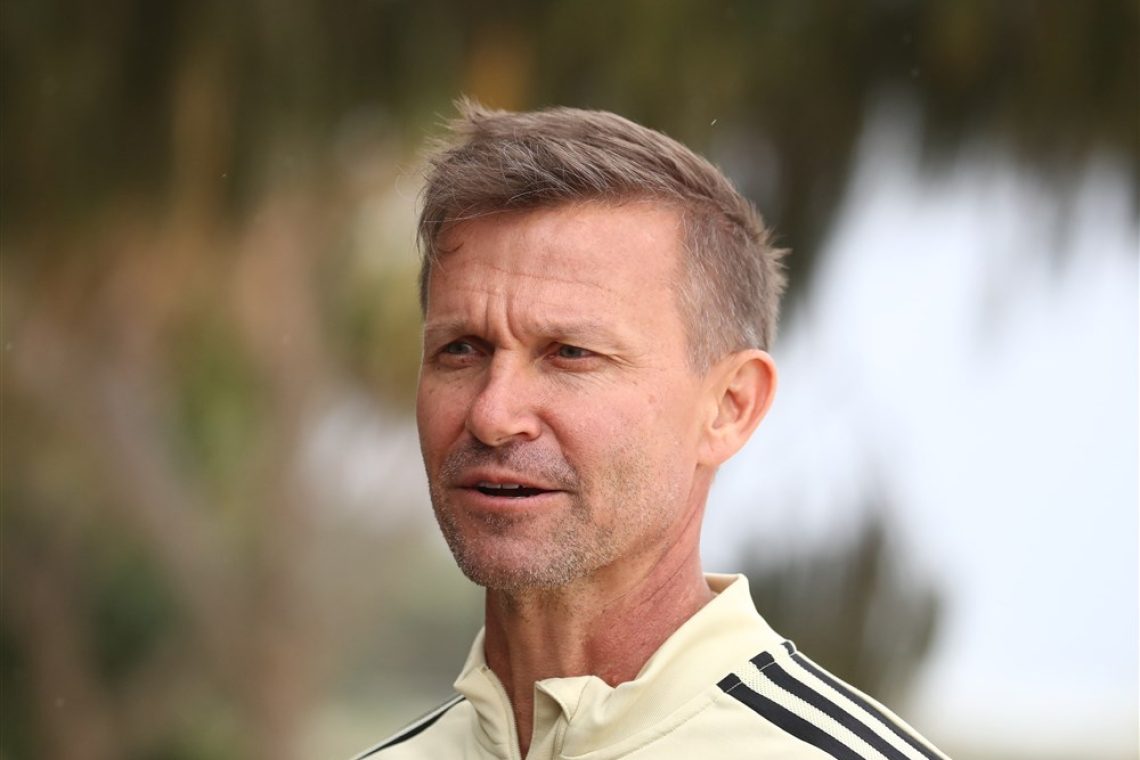 Marsch izgubil službo pri Leedsu