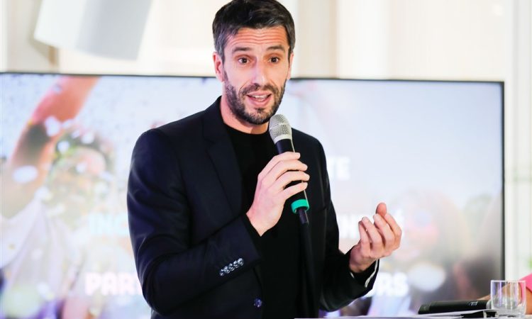 Prireditelji v Parizu kljub kritikam zadovoljni s prodajo vstopnic