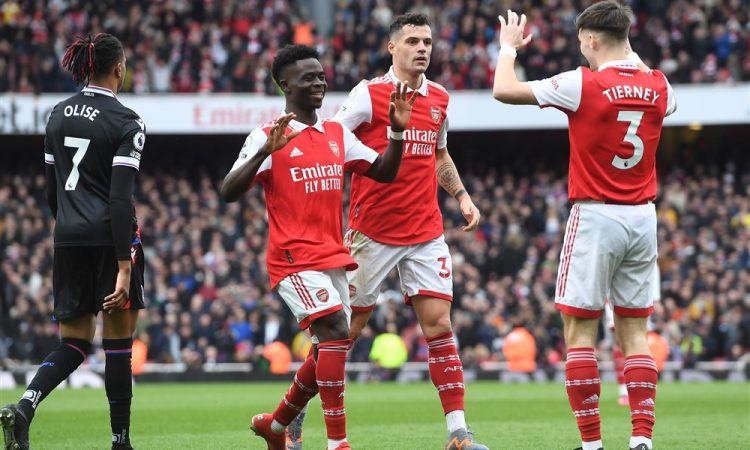 Arsenal še povečal prednost pred Cityjem