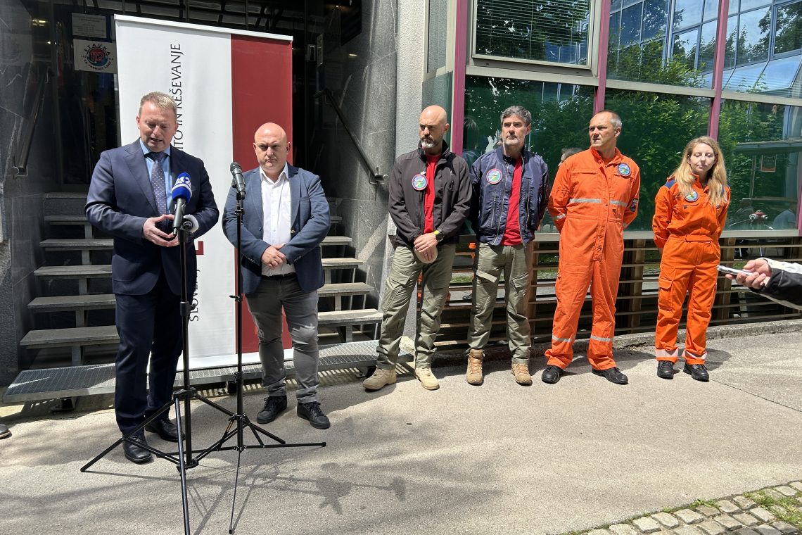 Behin: Enota za gašenje iz zraka je operativna, lahko bo gasila že letos