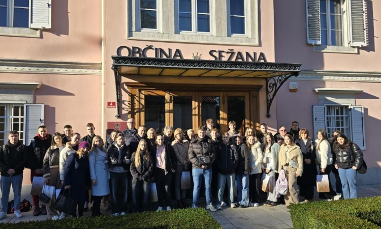 Obisk dijakov iz Zvornika v Sežani utrdil dolgoletno prijateljstvo