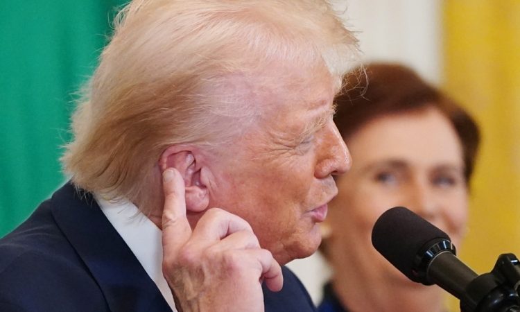 Trump: Palestinci ne bodo izgnani iz Gaze