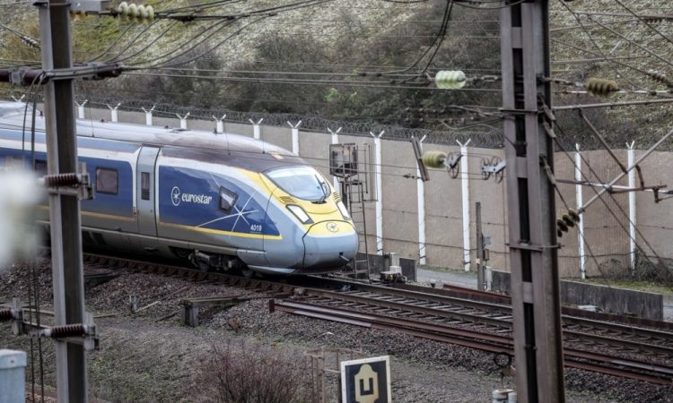 Mladim znova na voljo brezplačne vozovnice za odkrivanje Evrope