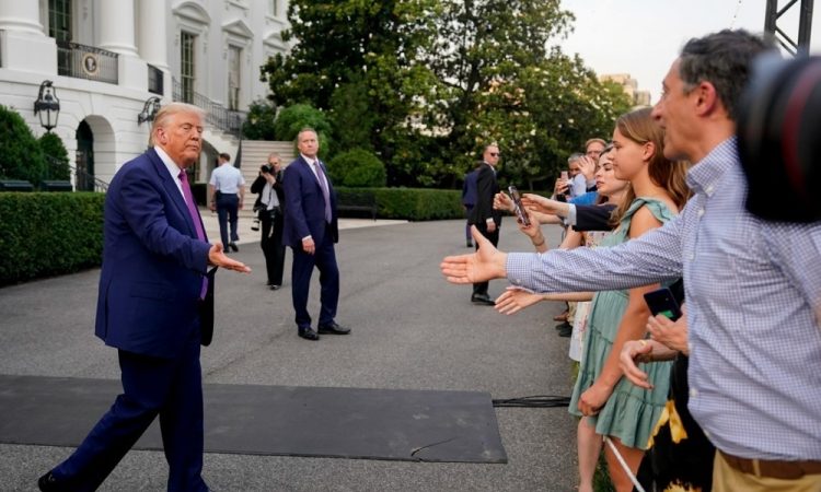 Trump: ZDA niso sodelovale v napadu na Iran, a so bile o njem obveščene  Washington