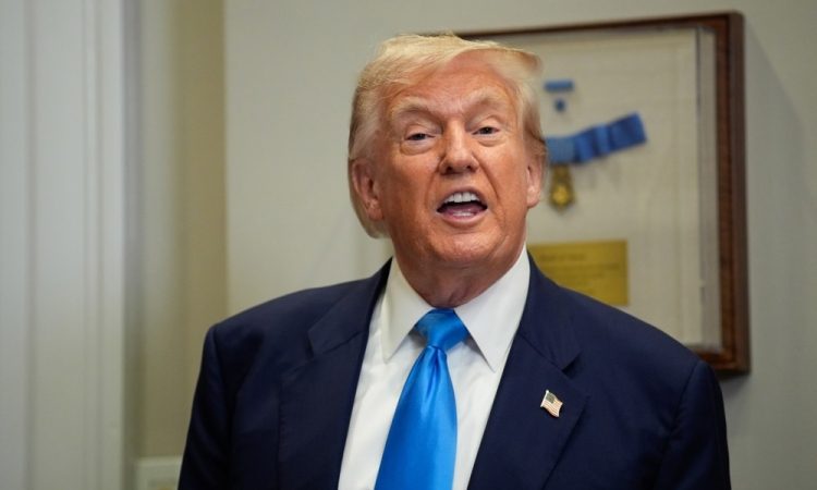 Trump dovolil ukrajinskim beguncem ostati v ZDA, Rusiji postavil desetdnevni rok za premirje