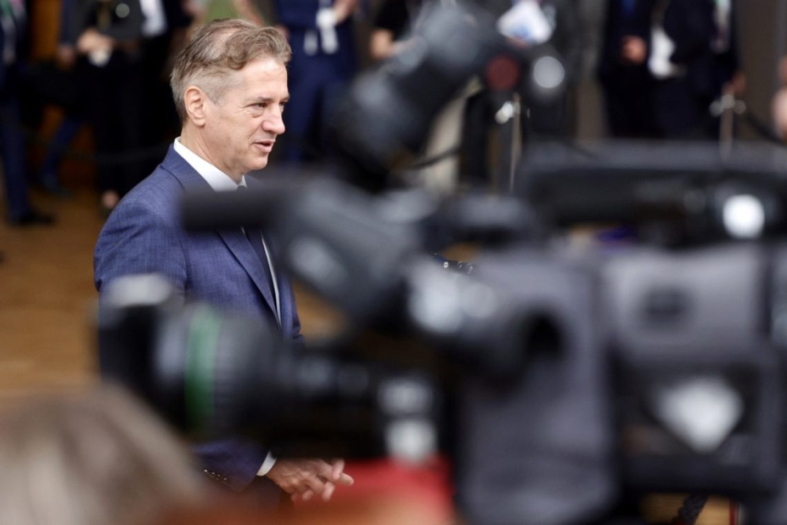 Podpora vladi in Gibanju Svoboda v septembrski anketi znova padla