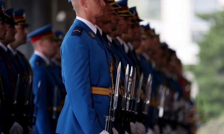 V Beogradu potekala vojaška parada