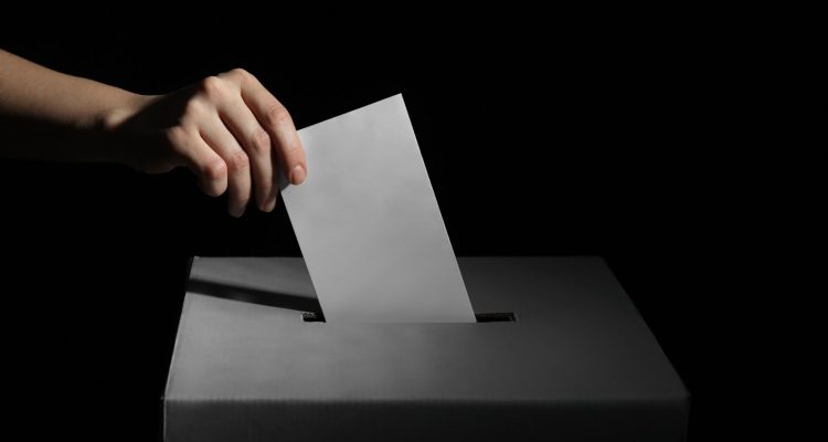 Referendum o pomoči pri prostovoljnem končanju življenja 23. novembra