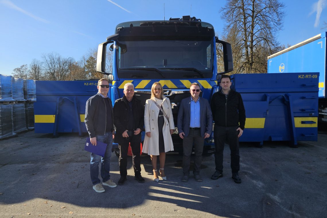 Celje prejelo specialno vozilo za hitrejši odziv ob poplavah in drugih nesrečah