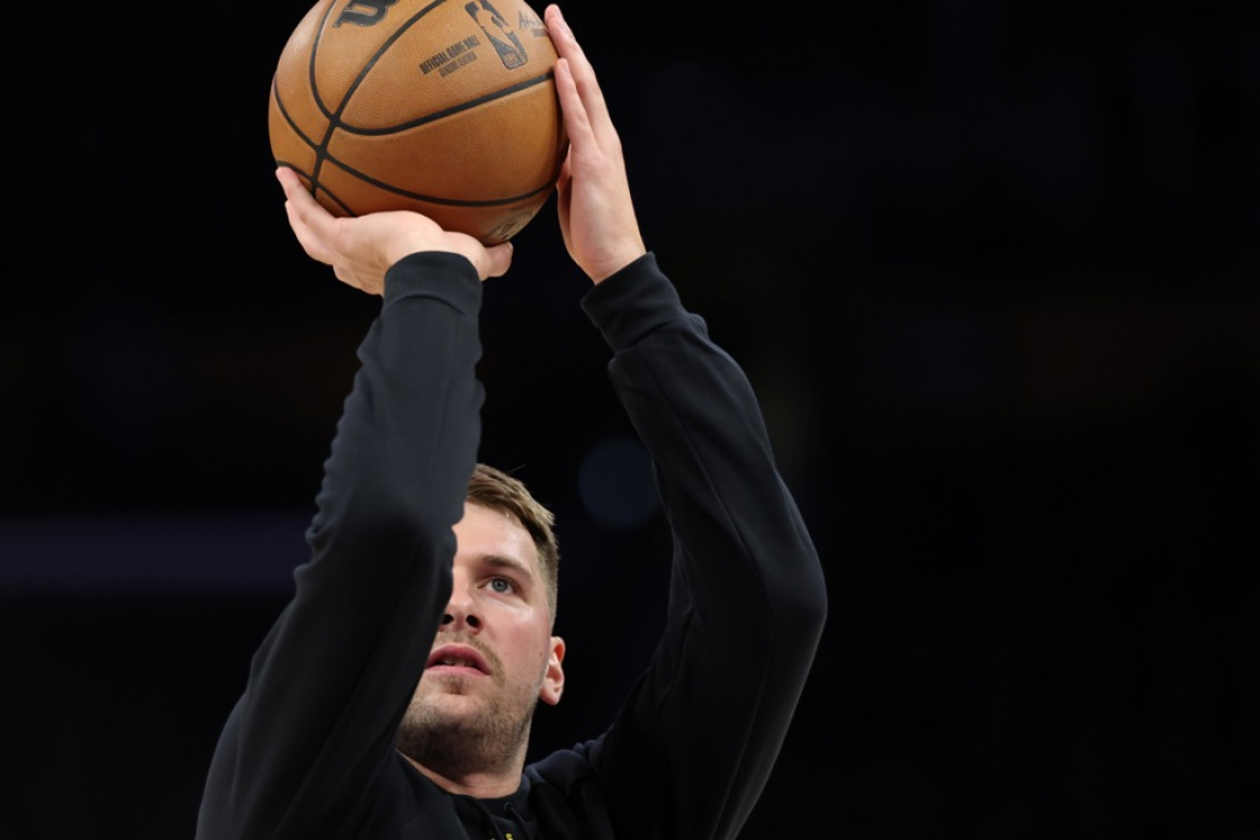 Poškodovani zvezdnik Dončić bo izpustil preostanek redne sezone lige NBA