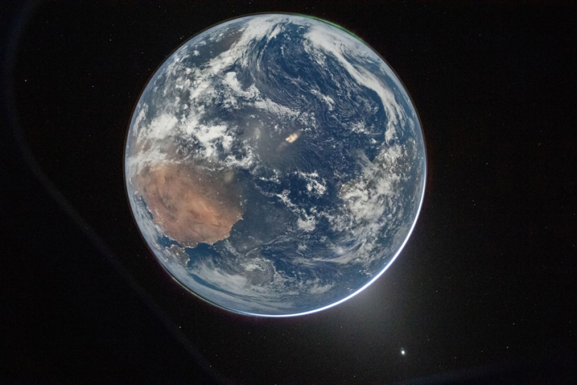 Artemis 2 vstopil v območje gravitacije Lune