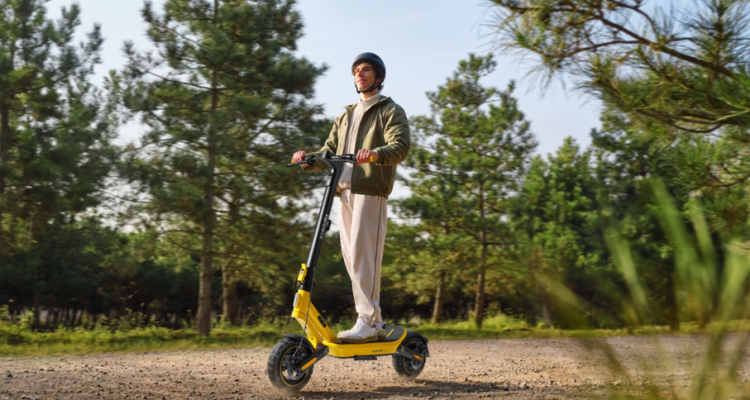 Xiaomi predstavlja skiro in uro za urbano mobilnost