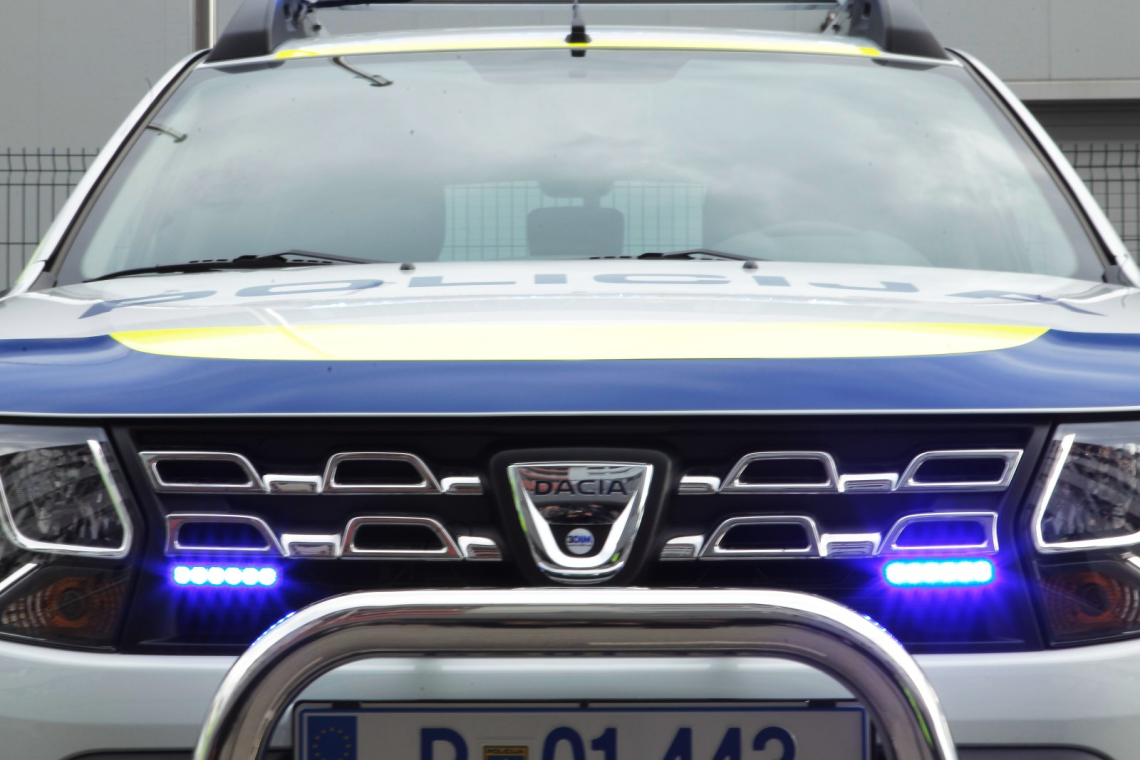 Policist na nujni vožnji povzročil nesrečo v osrednjeslovenski regiji