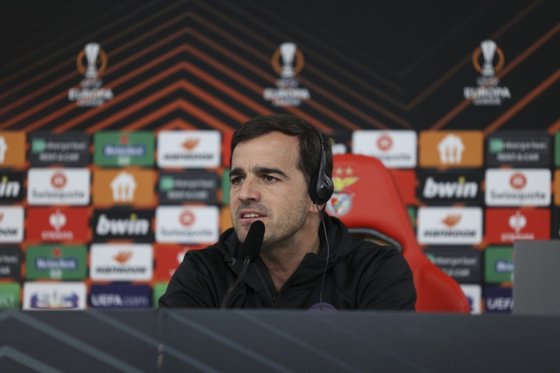 Bayer Leverkusen na klop postavil Španca Carlesa Martineza Novella